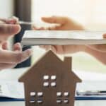 Prime accession action logement